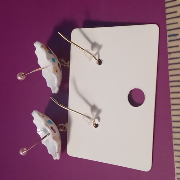 Polka dot 🌂 earrings - Picture 4 of 4